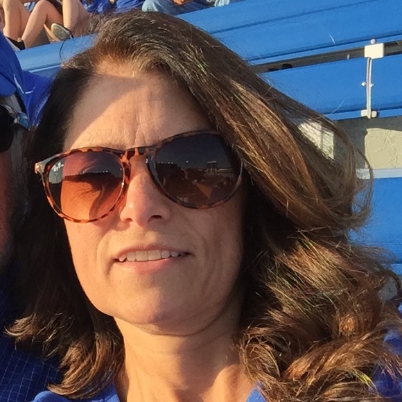 Meet your Posher, Melissa - Picture 1 of 1